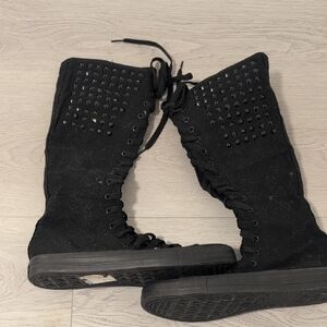 Alt Emo Nee High Converse